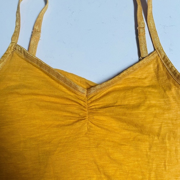 Bundle of 5 Tank  Tops 🌷SO SEAMLESS - Picture 2 of 14